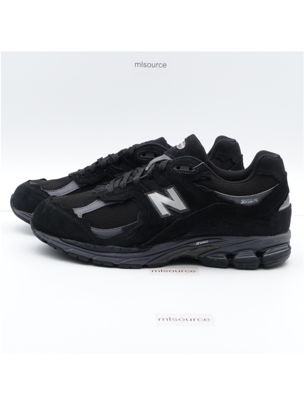 NEW Size 12 Men's New Balance 2002R Gore-Tex Protection Pack Waterproof Sneakers